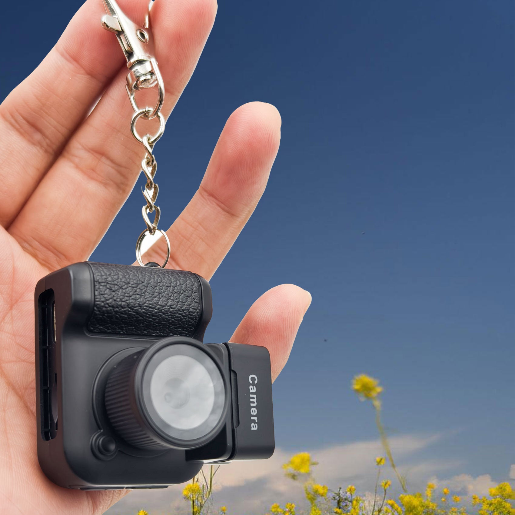 Digital Camera with 1.4 in LCD Screen 1080P 32GB Card Charging Base Monoreflexes Shaped CMOS Compact Portable Video Recorder Easy to Operate (Black)