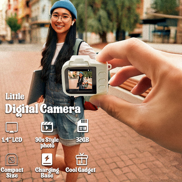 Mini Camera Keychain, Mini Retro Digital Camera, Y2K Camera, Wide Angle Lens, 1.4