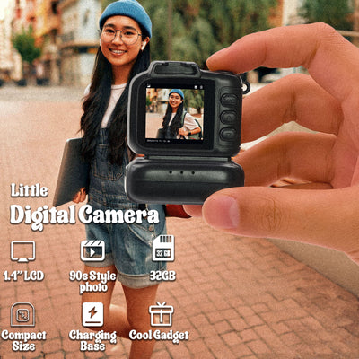Mini Camera Keychain, Mini Retro Digital Camera, Y2K Camera, Wide Angle Lens, 1.4